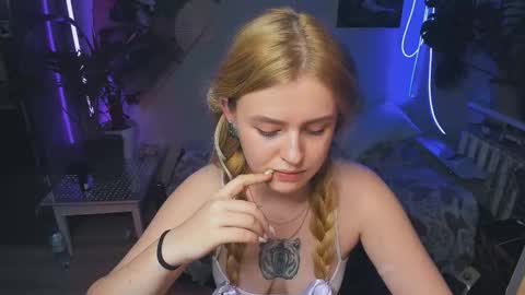 alexa_pirs online show from September 26, 5:10 pm