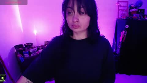 Snapshot of alexa_sweet69x chatting on December 5, 1:47 am Alexa online show from December 5, 1:47 am