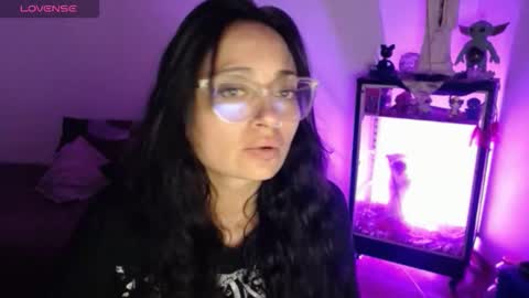 Snapshot of alexa_sweet69x chatting on September 18, 12:42 am Alexa online show from September 18, 12:42 am