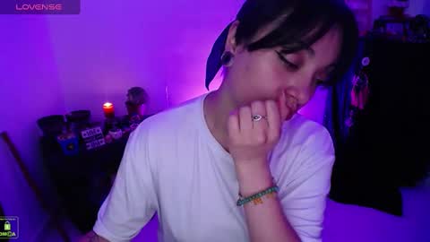 Snapshot of alexa_sweet69x chatting on December 12, 1:10 am Alexa online show from December 12, 1:10 am