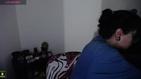 Snapshot of alexa_sweet69x chatting on December 19, 2:12 am Alexa online show from December 19, 2:12 am