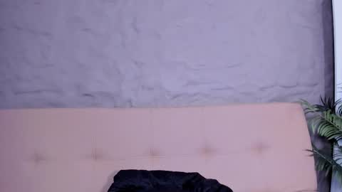 Snapshot of alexamora__ chatting on October 7, 12:20 pm C A M I L A online show from October 7, 12:20 pm