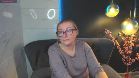 Alexandra online show from December 17, 4:00 pm