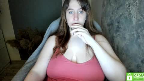 Snapshot of aliaa_ chatting on February 21, 12:28 pm aliaa_ online show from February 21, 12:28 pm