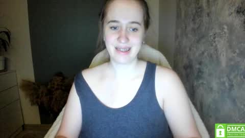 Snapshot of aliaa_ chatting on December 11, 5:10 am aliaa_ online show from December 11, 5:10 am