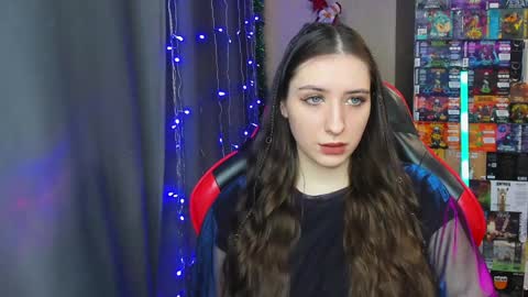 Alice online show from December 13, 1:22 pm