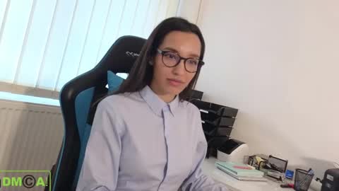 Snapshot of alice_bane chatting on February 23, 2:07 pm A R Y A  T I A online show from February 23, 2:07 pm