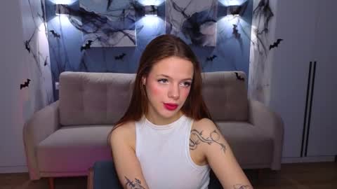 Alice online show from October 25, 8:15 pm