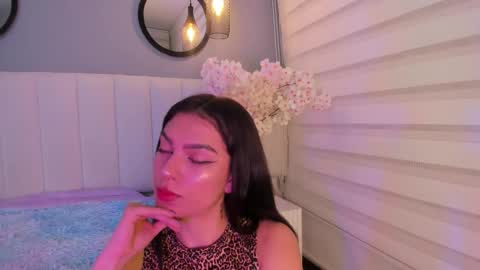 Snapshot of alice_lodge chatting on October 18, 3:42 am alice_lodge online show from October 18, 3:42 am