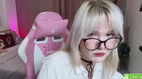 Alice online show from December 22, 3:59 pm