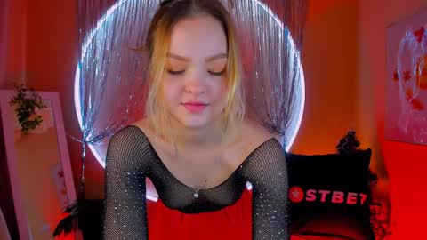 Alice  online show from December 20, 1:43 pm