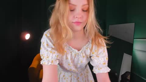 Alice  online show from February 15, 2:55 pm