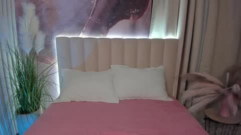 Your sweet Alice INST alicebellies online show from February 4, 4:26 am