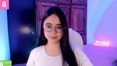 Snapshot of alicee_2 chatting on October 22, 11:15 am Aliceee .. 97YP9VWGZHrefnav wishlist lists 1 online show from October 22, 11:15 am