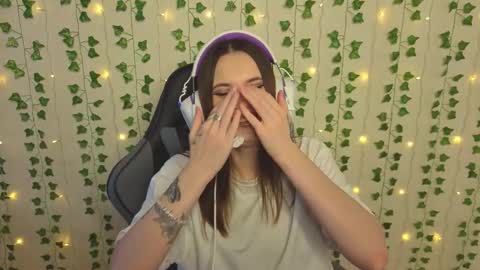 aliceimonta online show from February 25, 2:04 pm