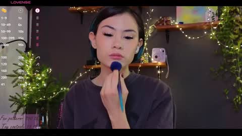 Snapshot of alicekit chatting on December 28, 7:33 pm Alice  vacation  online show from December 28, 7:33 pm