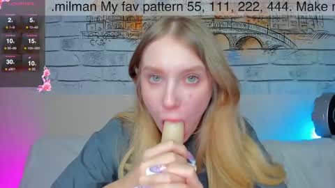 Snapshot of alicemilman chatting on January 24, 11:15 am Alice  online show from January 24, 11:15 am