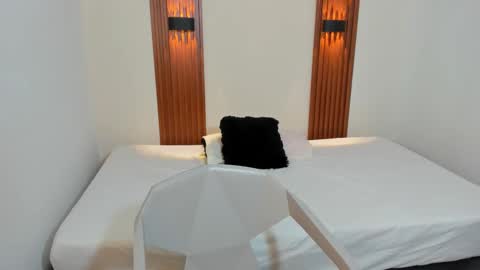 AliceRoss online show from December 4, 8:42 pm