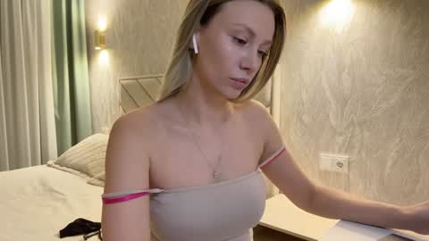 Alice online show from January 30, 10:30 pm