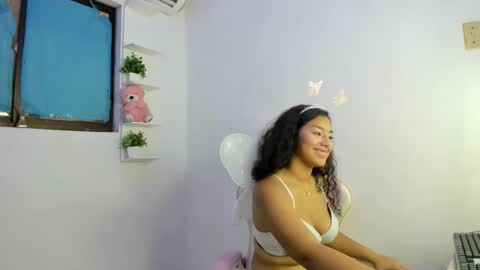 Snapshot of alicie_ebony1 chatting on October 22, 10:04 pm luisa online show from October 22, 10:04 pm