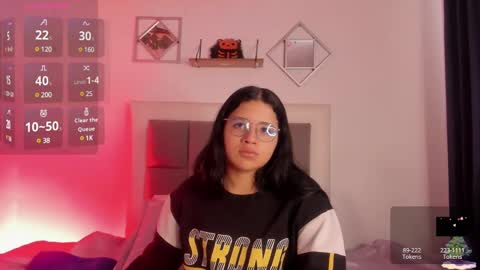 aliice_walker_ online show from January 17, 12:31 pm