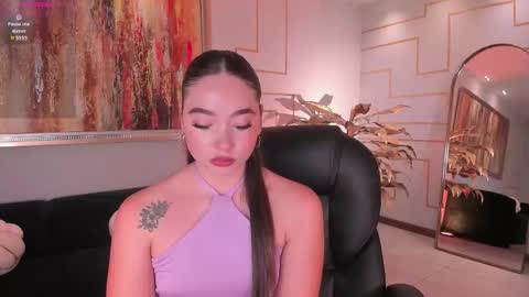 alinakravitz_ online show from December 15, 4:56 pm