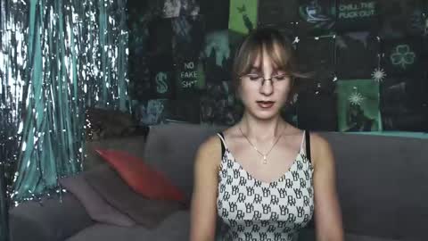 alishakelly online show from November 13, 5:39 am