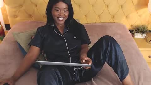 Luna online show from December 17, 10:36 pm