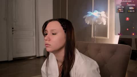 Alisia online show from October 12, 9:55 am