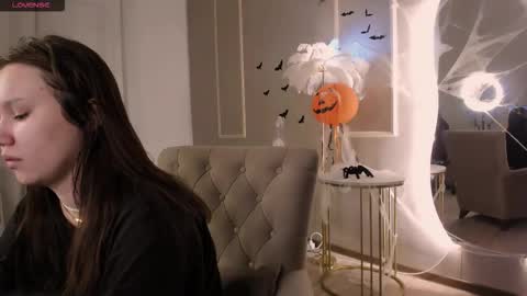 Alisia online show from October 23, 10:32 am