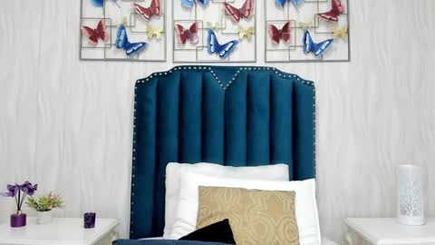 Alison online show from October 6, 8:57 pm