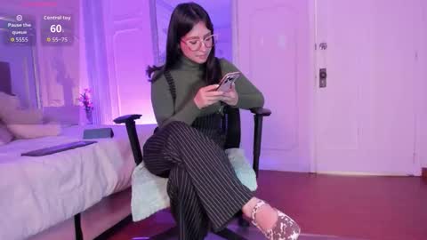 Alison Fishert online show from November 24, 12:40 pm