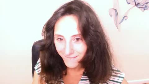 Snapshot of alissajersy_ chatting on September 18, 8:13 am Alissa online show from September 18, 8:13 am