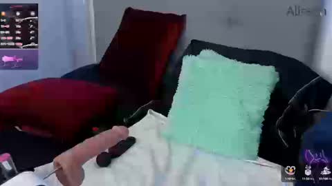 alisson0002 online show from September 24, 9:47 pm