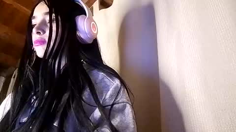 Alisson369  online show from February 6, 9:43 am