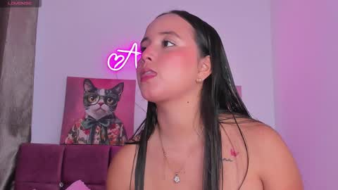 Snapshot of alissonsweet18_ chatting on October 21, 12:20 pm Alisson online show from October 21, 12:20 pm