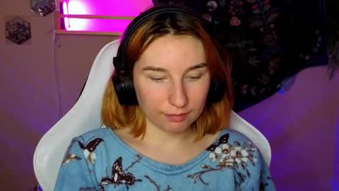 A L I C E  online show from September 19, 9:03 pm