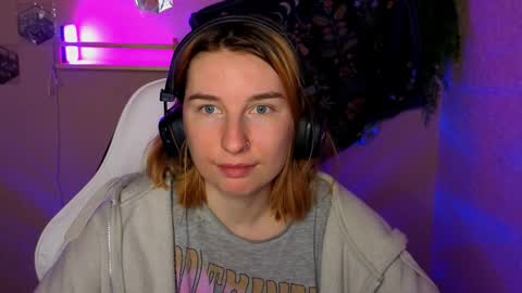 A L I C E  online show from September 18, 8:29 pm