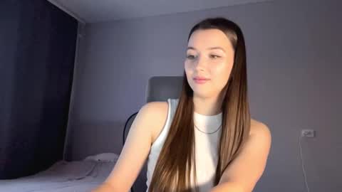 Annie online show from November 20, 9:54 am