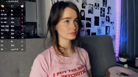 Alivia online show from December 5, 9:21 am