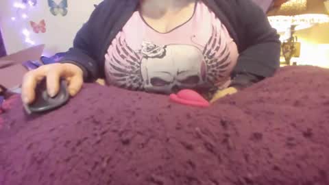 Alli Kat online show from December 5, 8:11 am