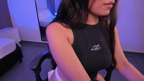 A L L I E online show from February 20, 2:43 am