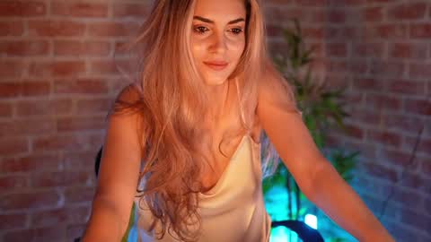 Allie online show from December 21, 5:58 am