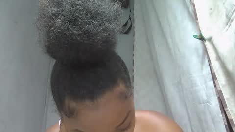 allizida01 online show from January 6, 6:22 pm