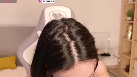 Snapshot of alllinaeve chatting on February 4, 12:22 pm Alina online show from February 4, 12:22 pm