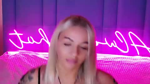 AlwaysHot online show from October 23, 2:39 am