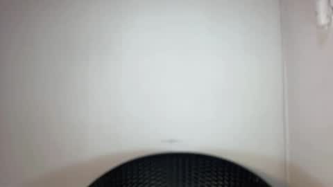 ally_monts online show from January 18, 1:24 am