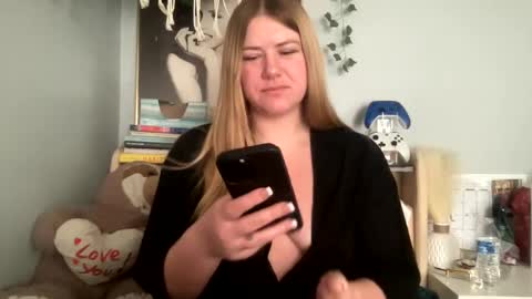 Snapshot of allyanalangel chatting on January 28, 8:58 pm allyanalangel online show from January 28, 8:58 pm