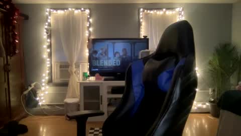 Snapshot of allyanalangel chatting on February 13, 10:43 pm allyanalangel online show from February 13, 10:43 pm