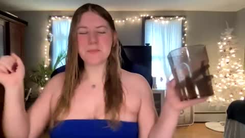 Snapshot of allyanalangel chatting on January 6, 5:59 pm allyanalangel online show from January 6, 5:59 pm